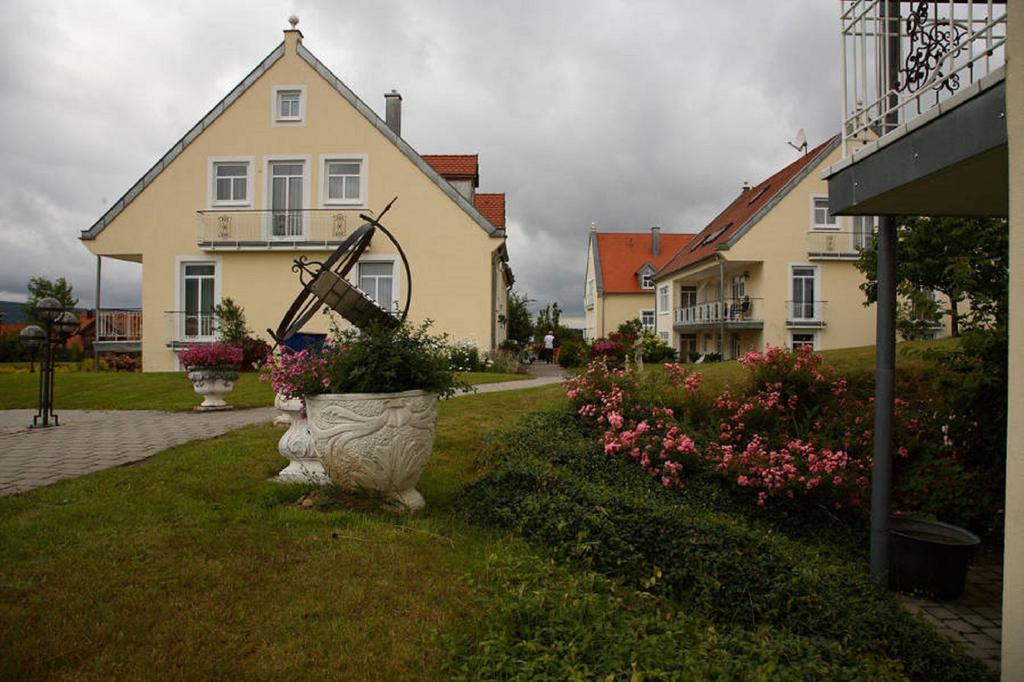 Auszeit - Ihr Sibyllenbad Gaestehaus Neualbenreuth Exterior photo