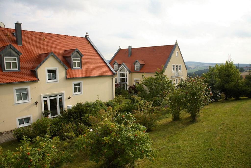 Auszeit - Ihr Sibyllenbad Gaestehaus Neualbenreuth Exterior photo